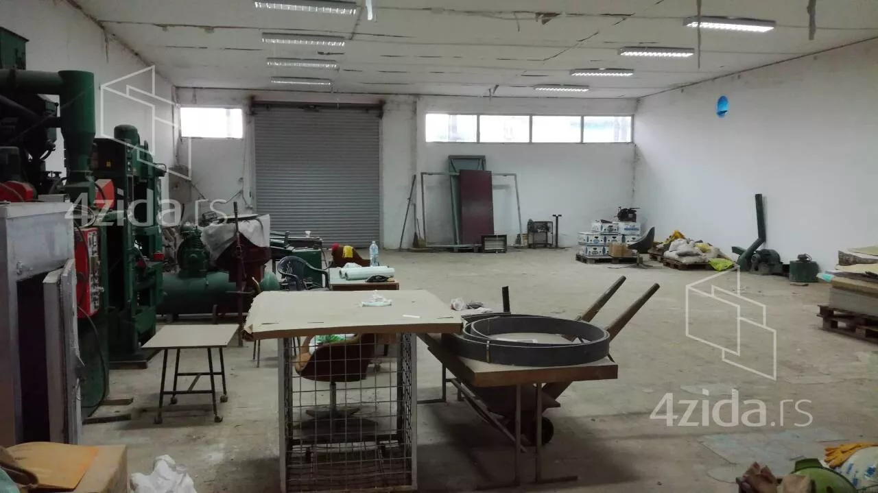 Lokal | 4zida