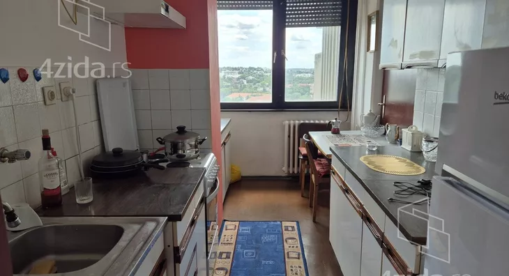 Četvoroiposoban stan | 4zida