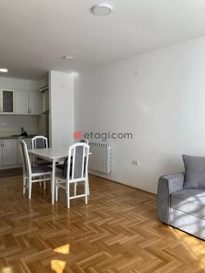 Dom Zdravlja | 4zida.rs