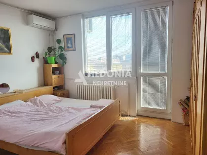 Pariske komune | 4zida.rs