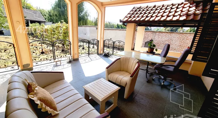 Petoiposoban stan | 4zida