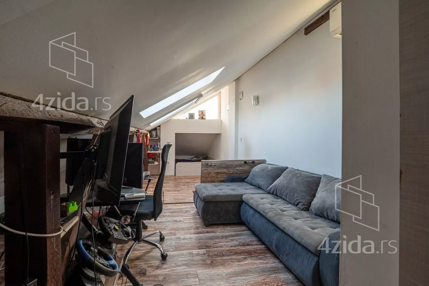 Petosoban stan | 4zida