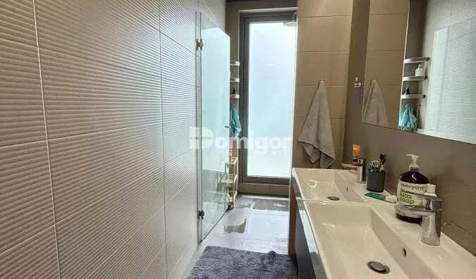 Četvoroiposoban stan | 4zida