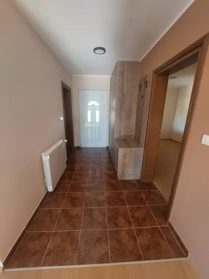 Lenkina 7b | 4zida.rs