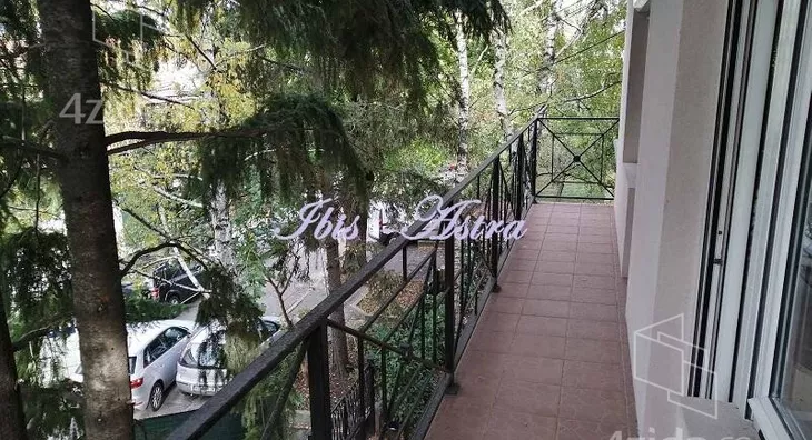 Četvoroiposoban stan | 4zida