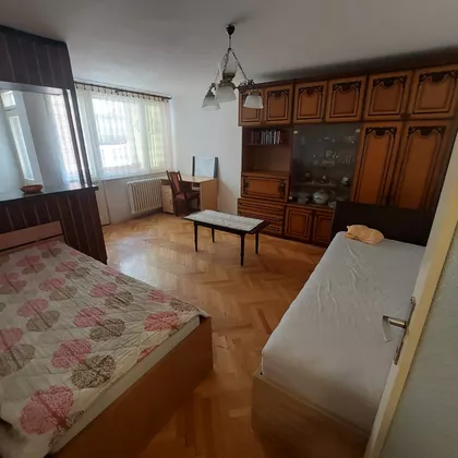 Cara Uroša | 4zida.rs