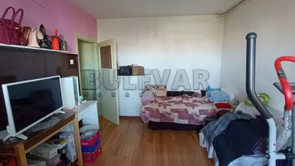 Trg revolucije | 4zida.rs