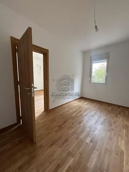 Novi Banovci | 4zida.rs