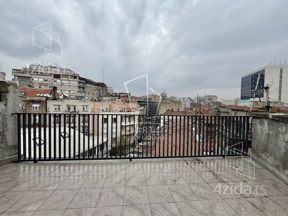 Petoiposoban stan | 4zida