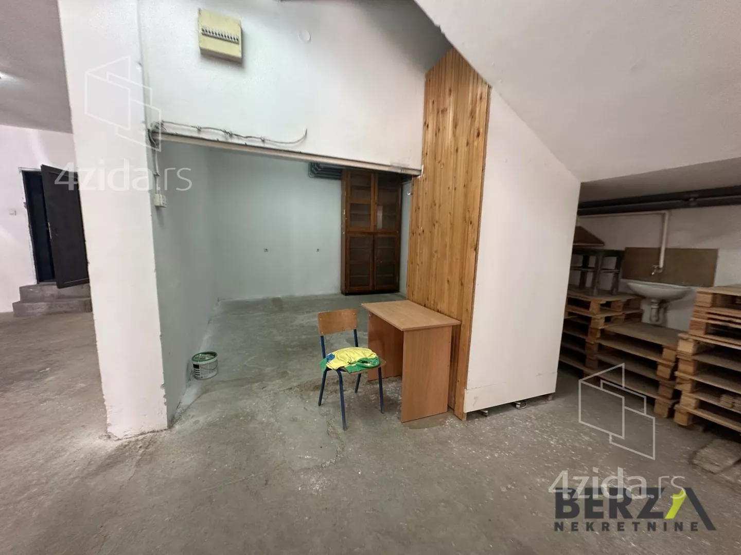 Poslovni prostor | 4zida