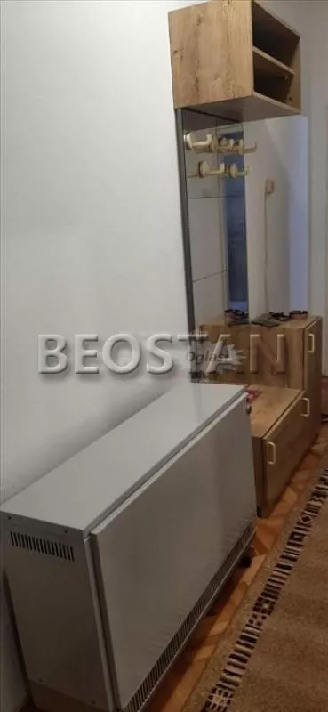 Prvomajska | 4zida.rs