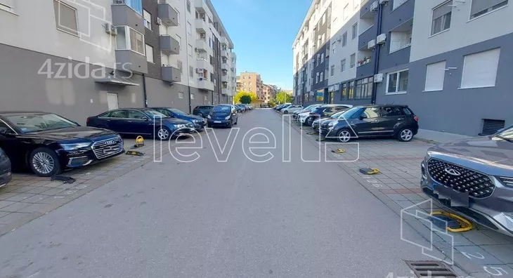Garaža | 4zida