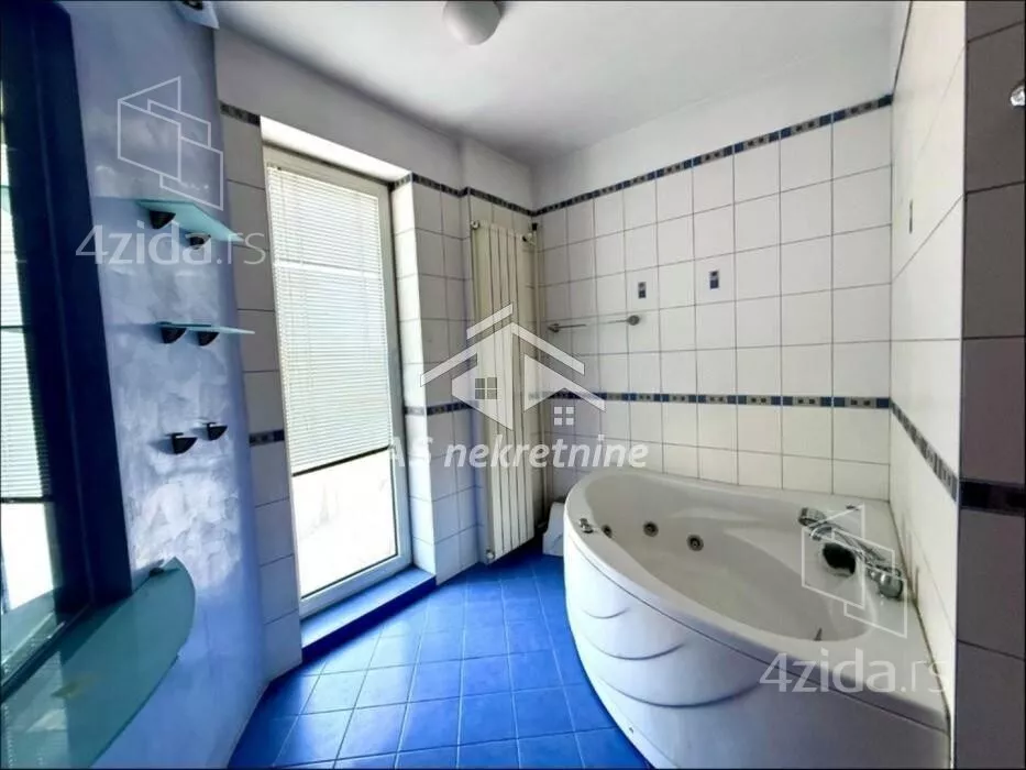 Šestosoban stan | 4zida