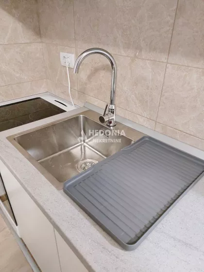 Ugrinovačka | 4zida.rs