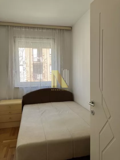 Cara Dušana | 4zida.rs