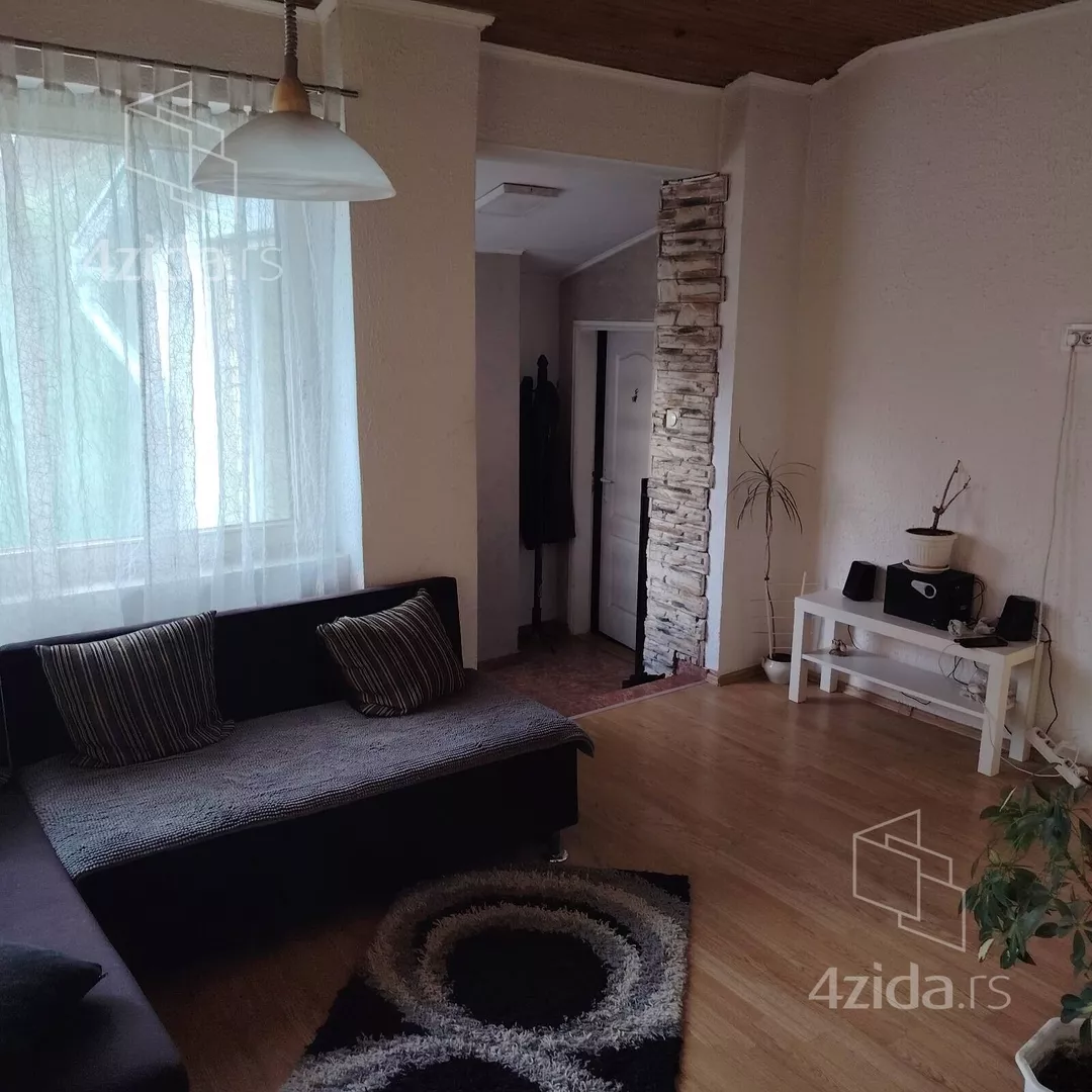 4-etažna kuća | 4zida