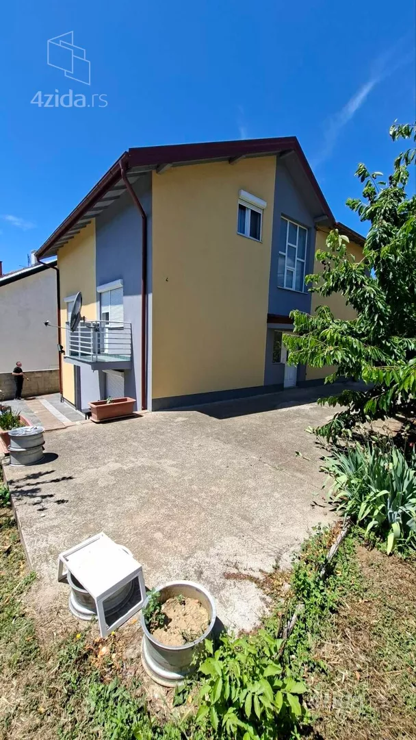 3-etažna kuća | 4zida