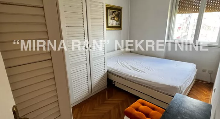 Četvoroiposoban stan | 4zida