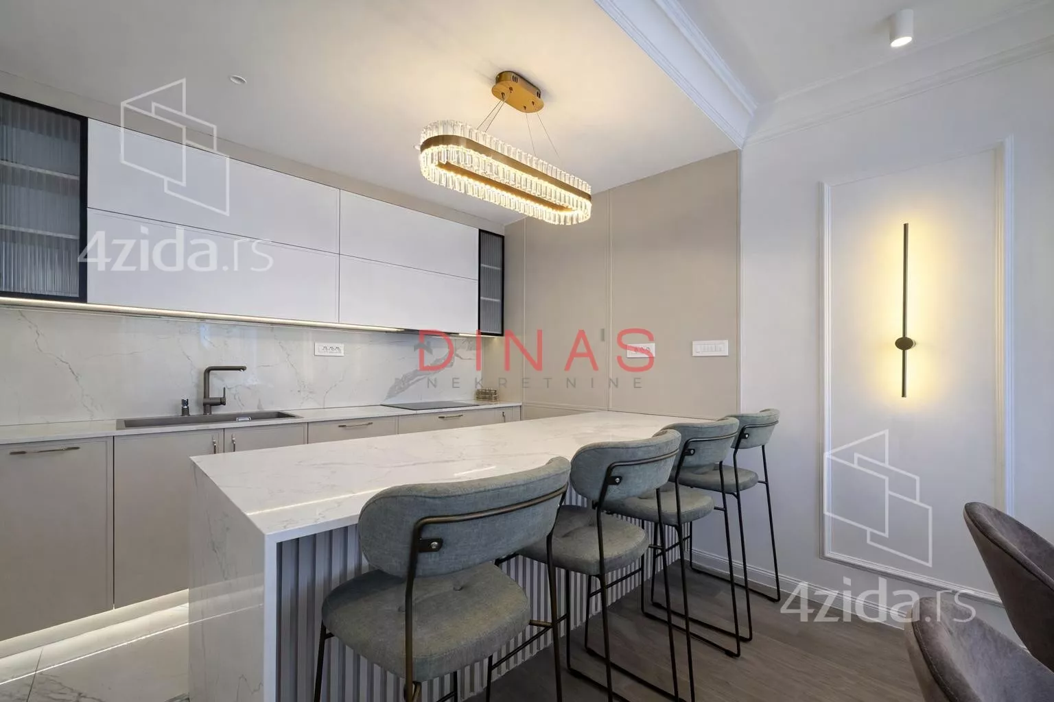 Četvorosoban stan | 4zida