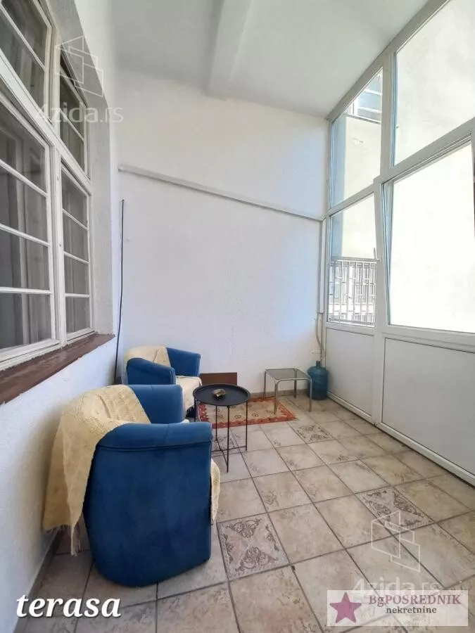 Četvoroiposoban stan | 4zida