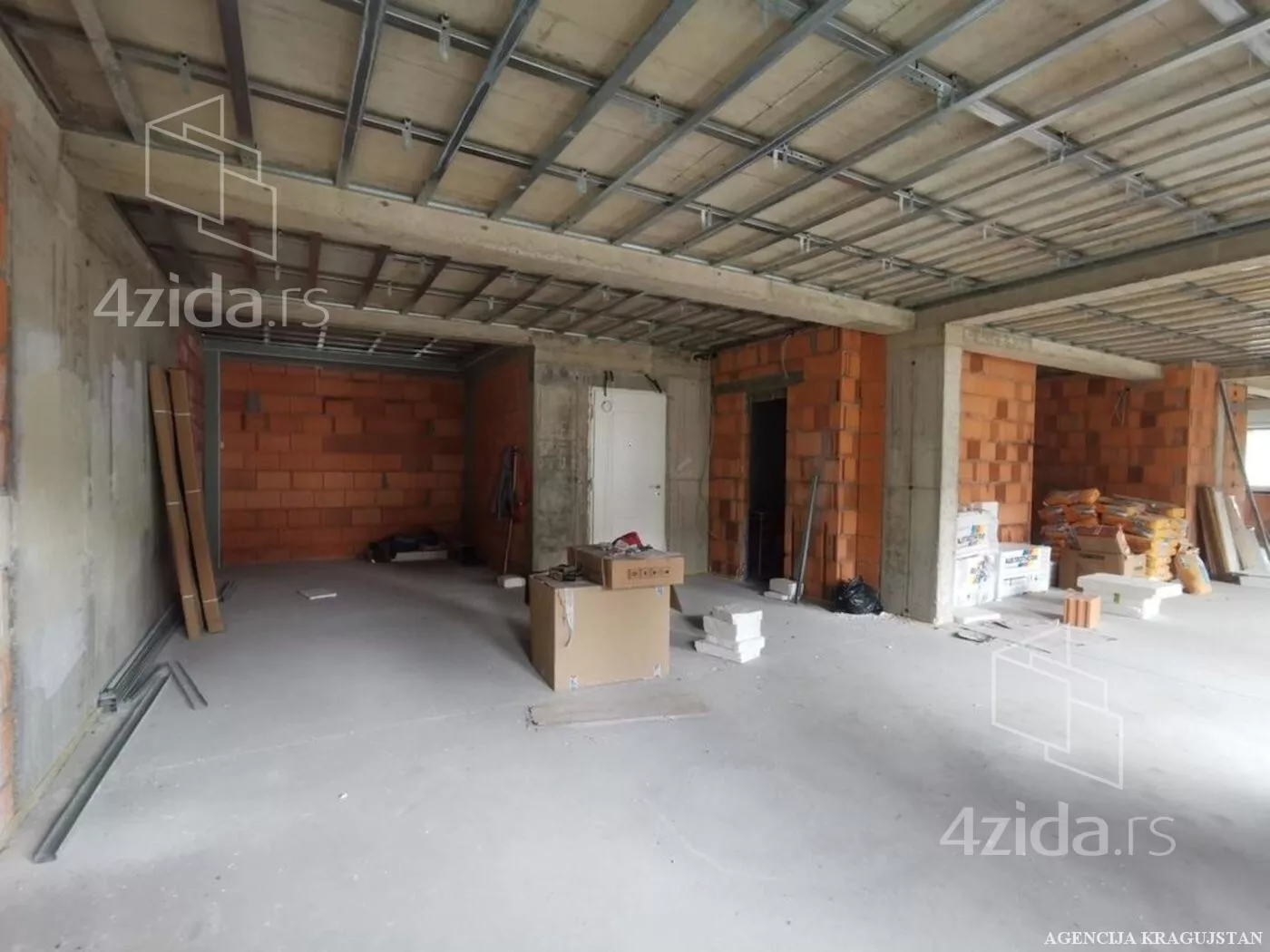 Poslovni prostor | 4zida