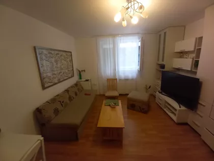 Sazonova | 4zida.rs