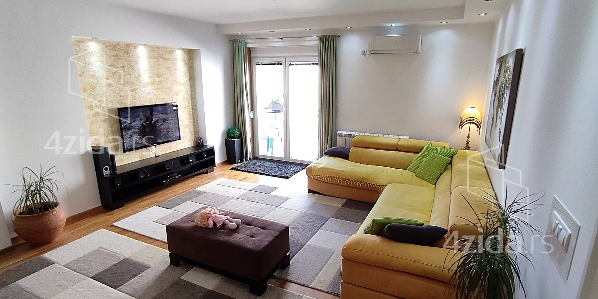 Četvorosoban stan | 4zida