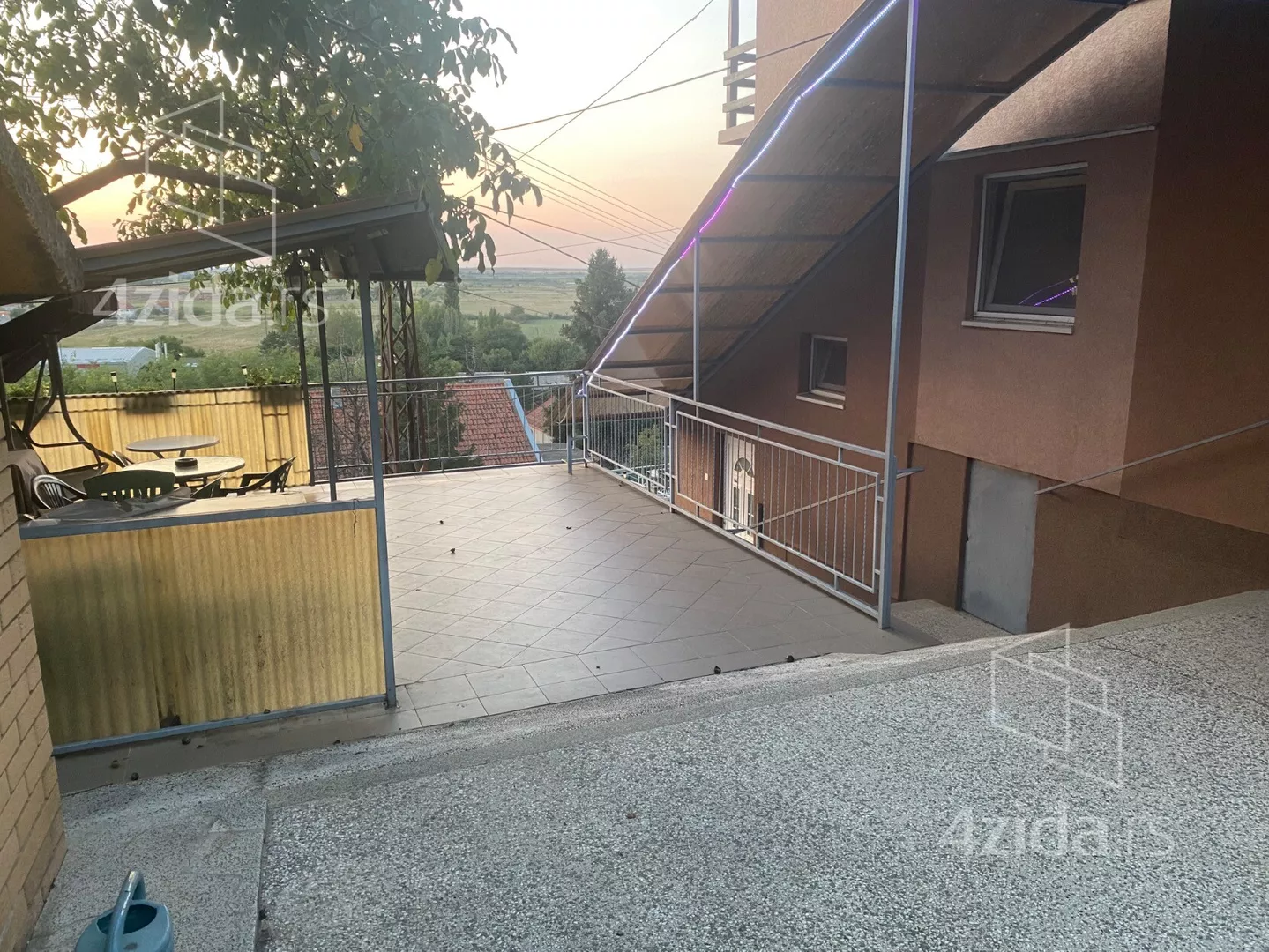 3-etažna kuća | 4zida