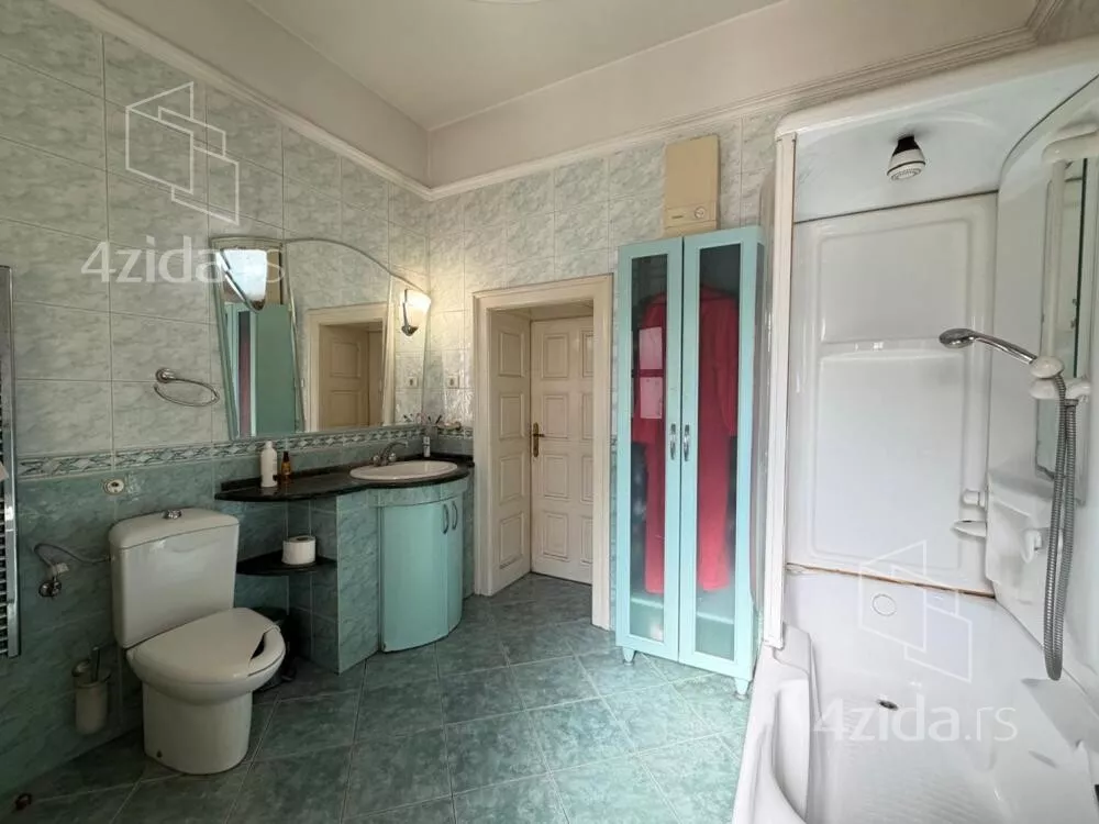 Petoiposoban stan | 4zida