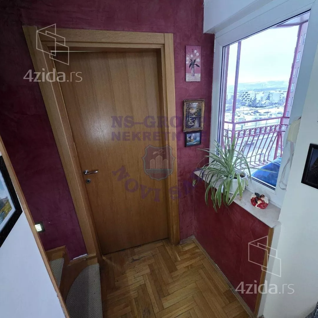 Šestosoban stan | 4zida