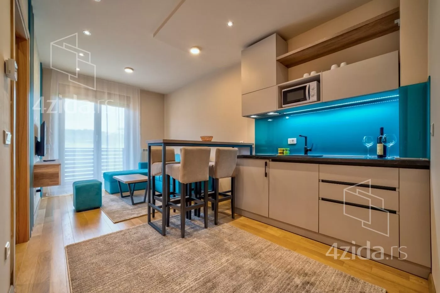 Jednoiposoban stan | 4zida