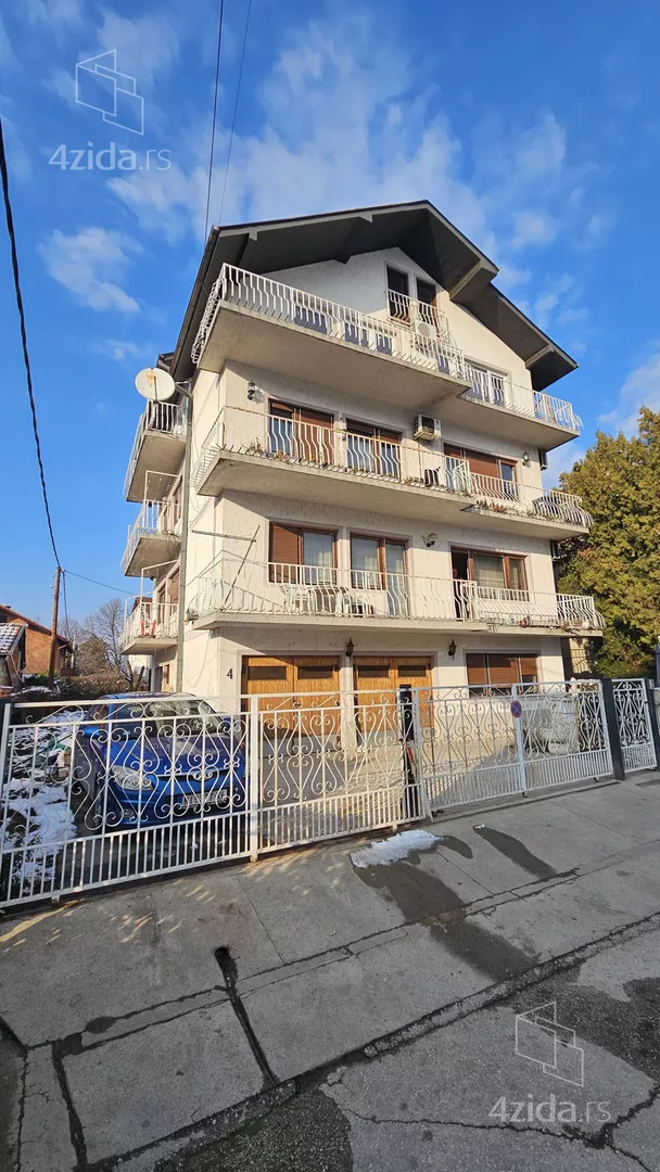 3-etažna kuća | 4zida