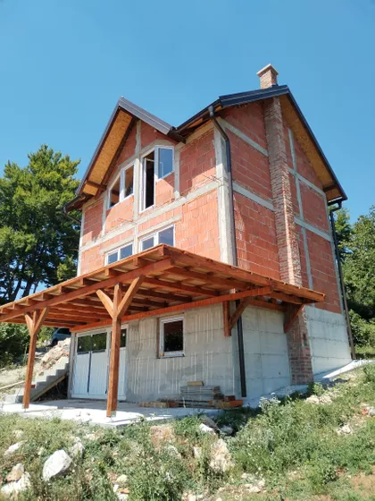 Zaselak Mitrovići | 4zida.rs