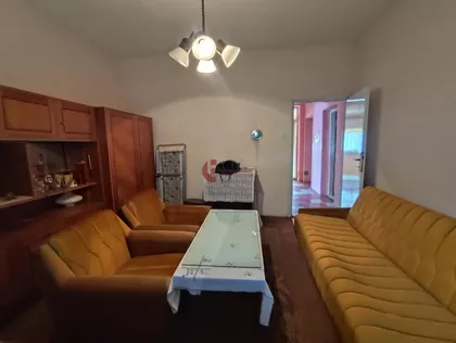 Mali Bajmok | 4zida.rs