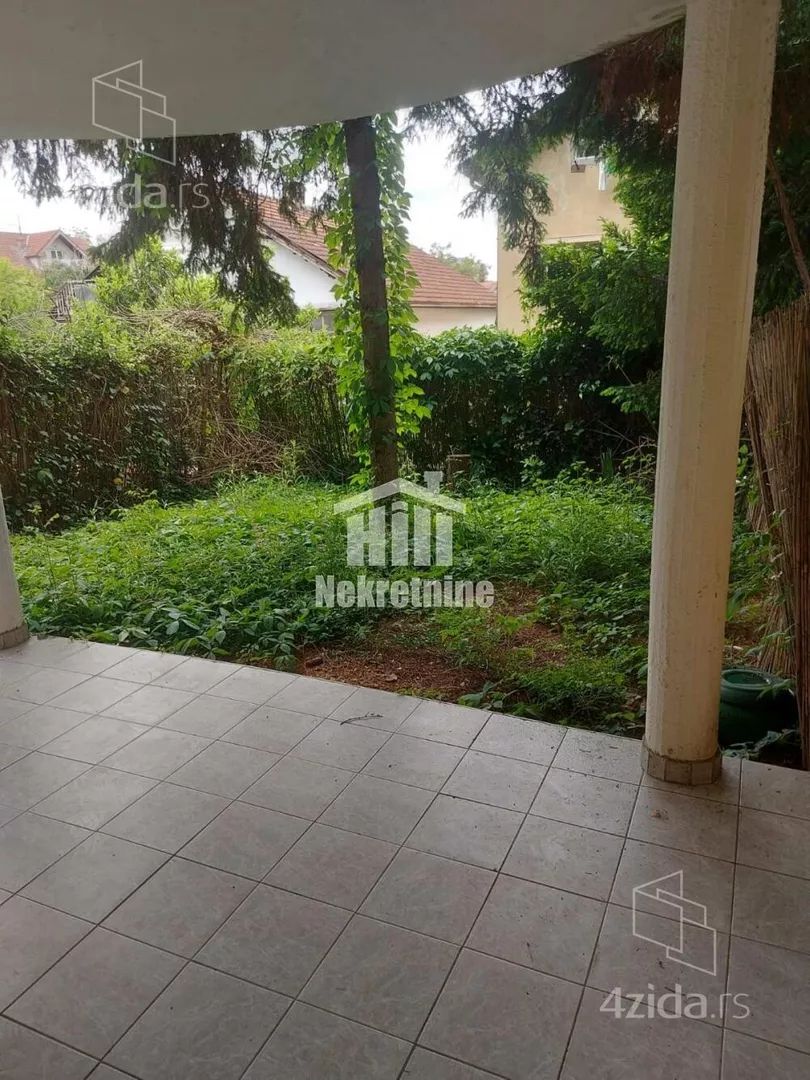 5-etažna kuća | 4zida