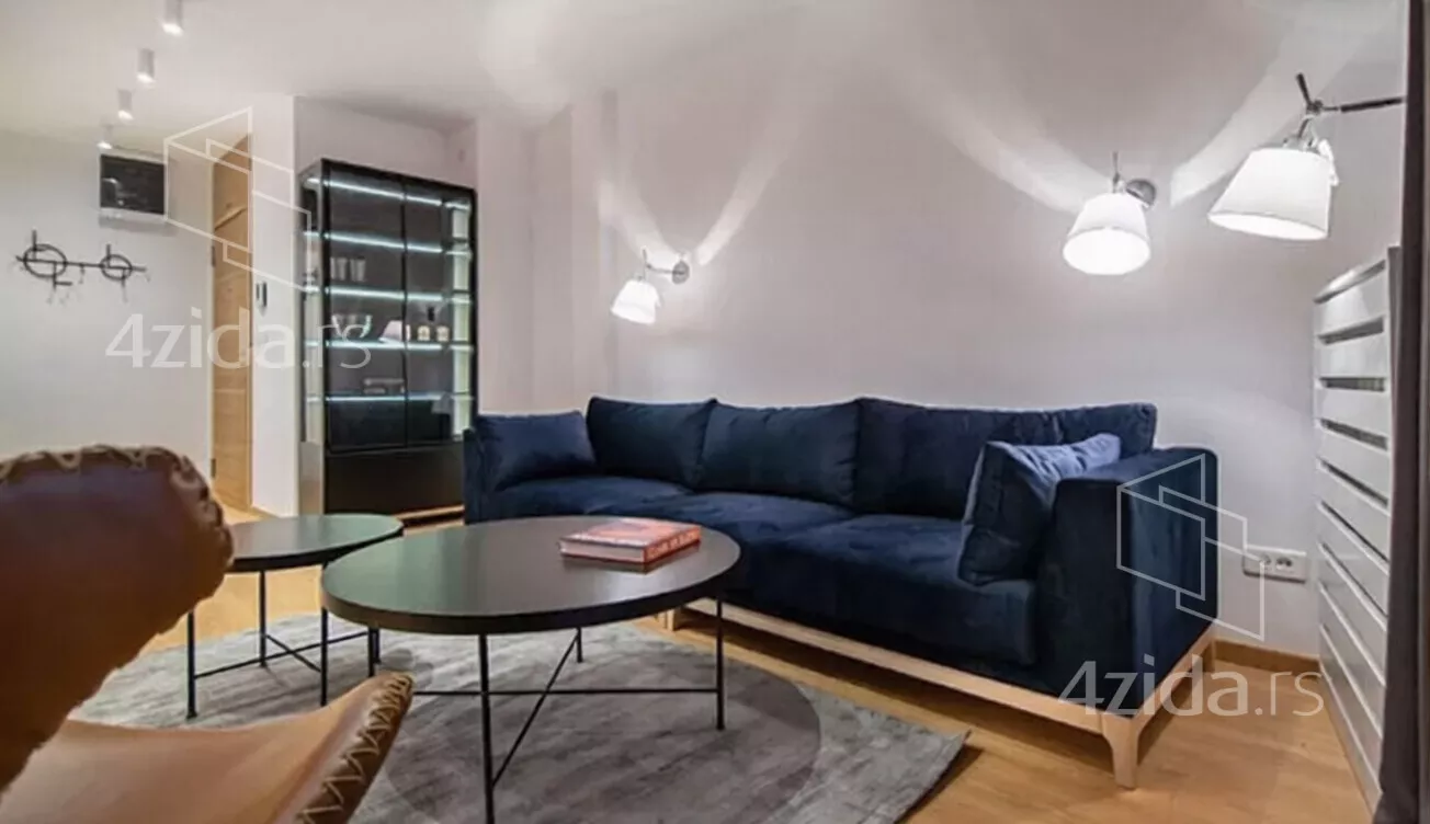 Četvoroiposoban stan | 4zida