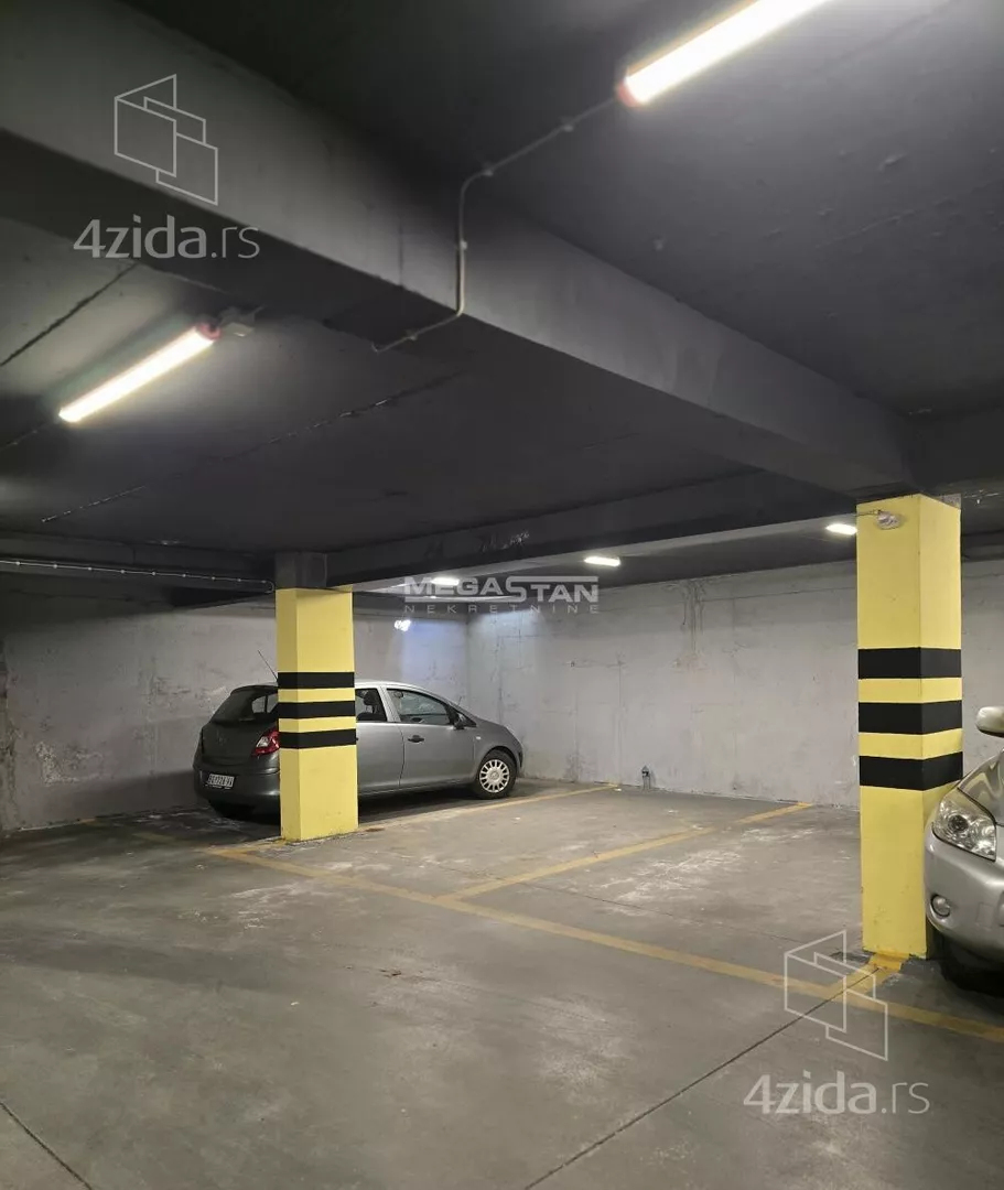 Petosoban stan | 4zida