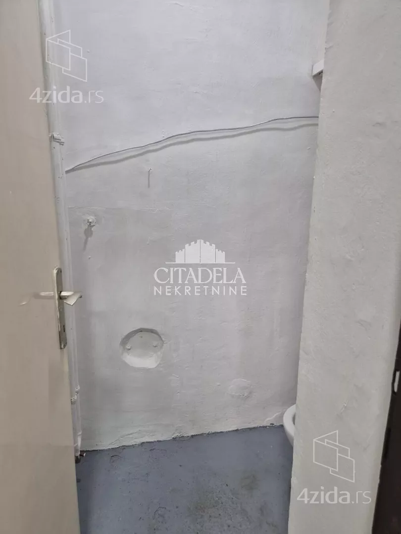 Lokal | 4zida