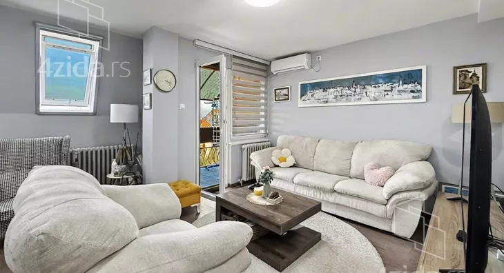 Dvoiposoban stan | 4zida