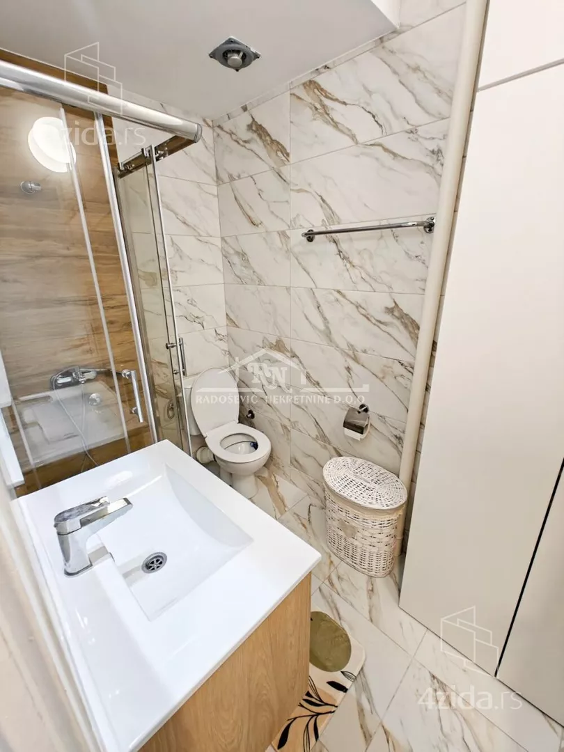 Troiposoban stan | 4zida