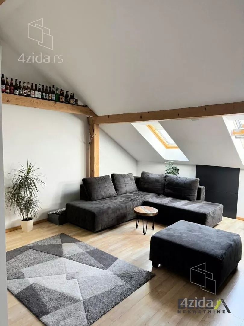 Četvoroiposoban stan | 4zida