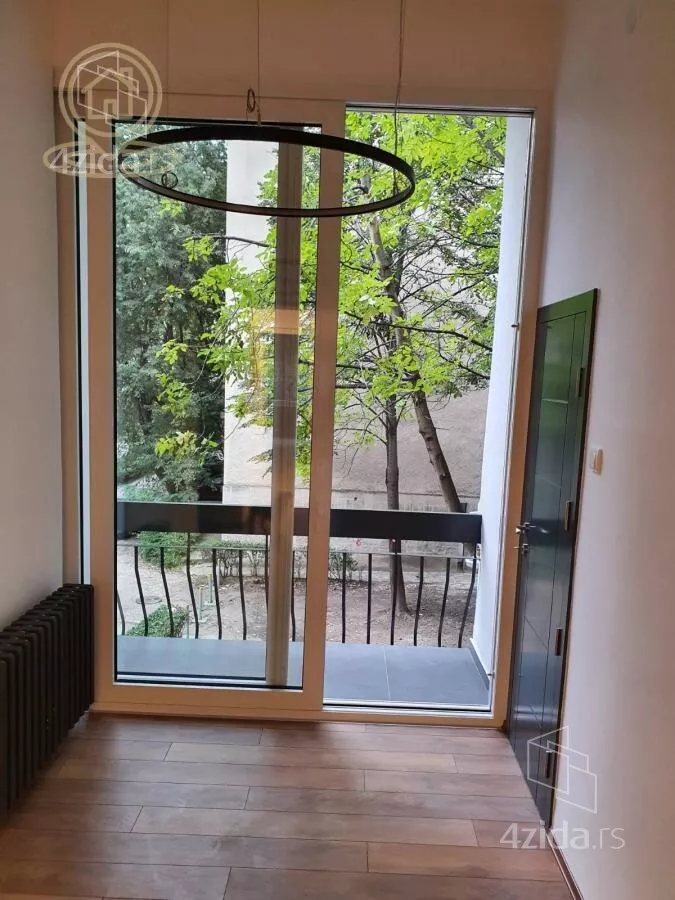 Četvoroiposoban stan | 4zida