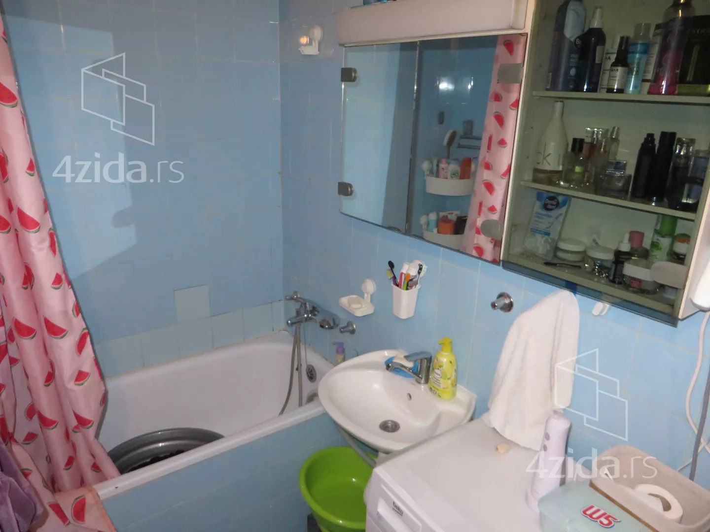 Troiposoban stan | 4zida