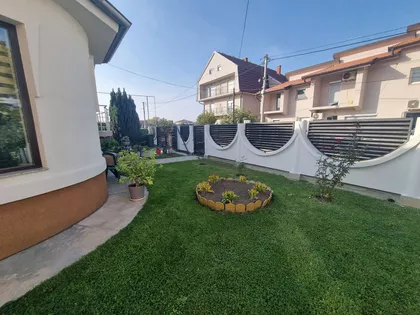 Lipov Gaj | 4zida.rs