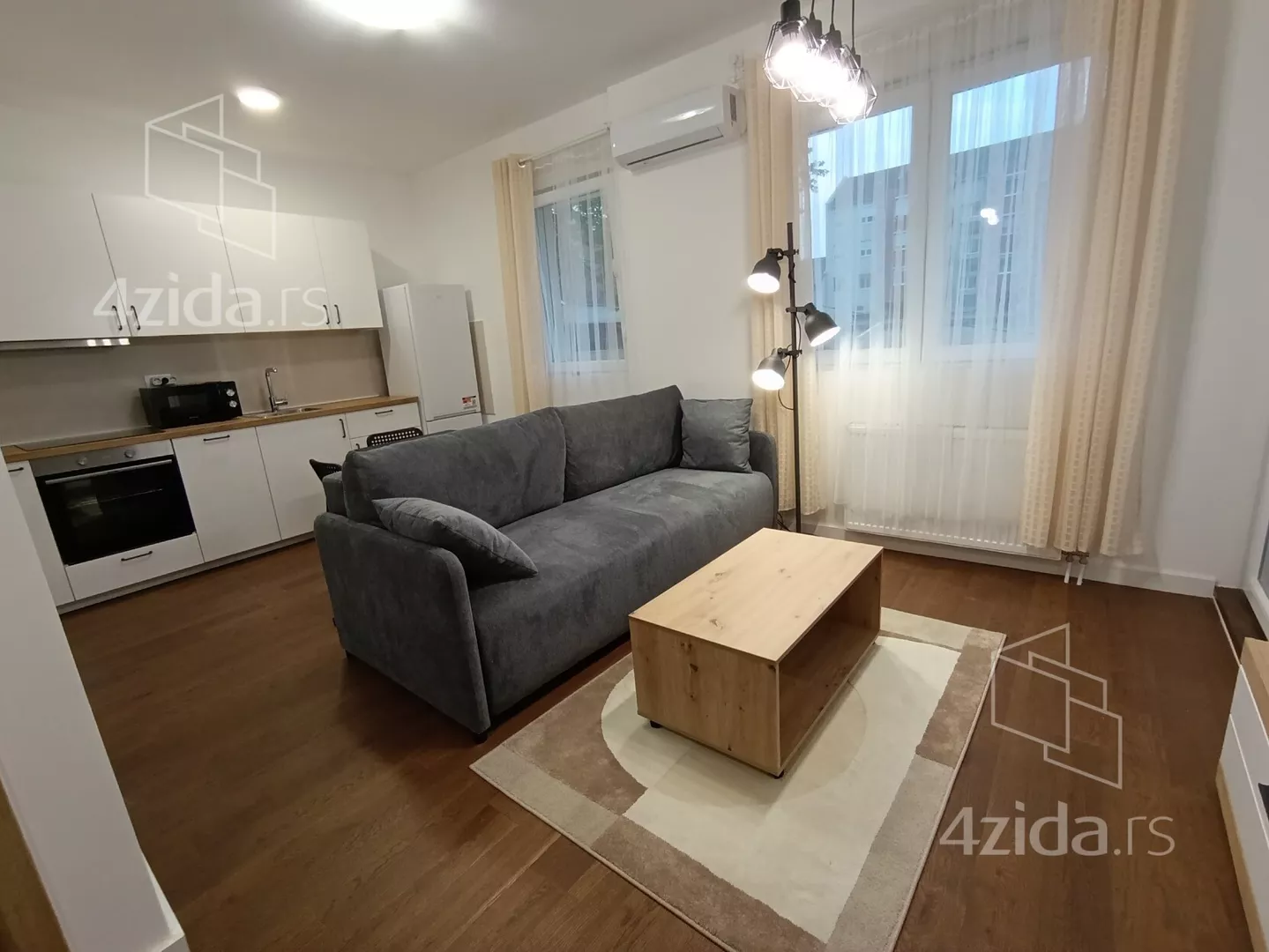 Jednoiposoban stan | 4zida