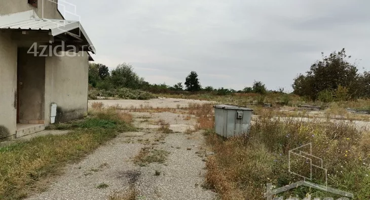 Lokal | 4zida
