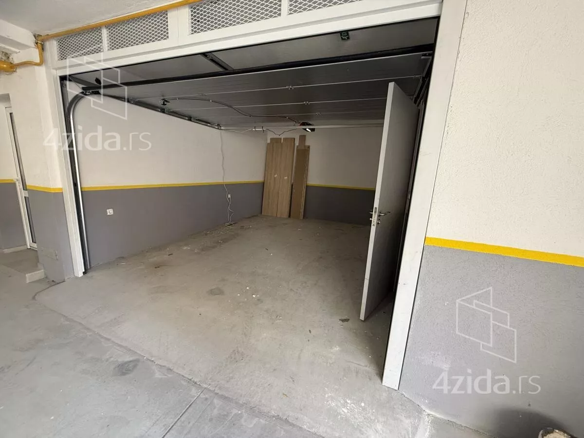 Garaža | 4zida