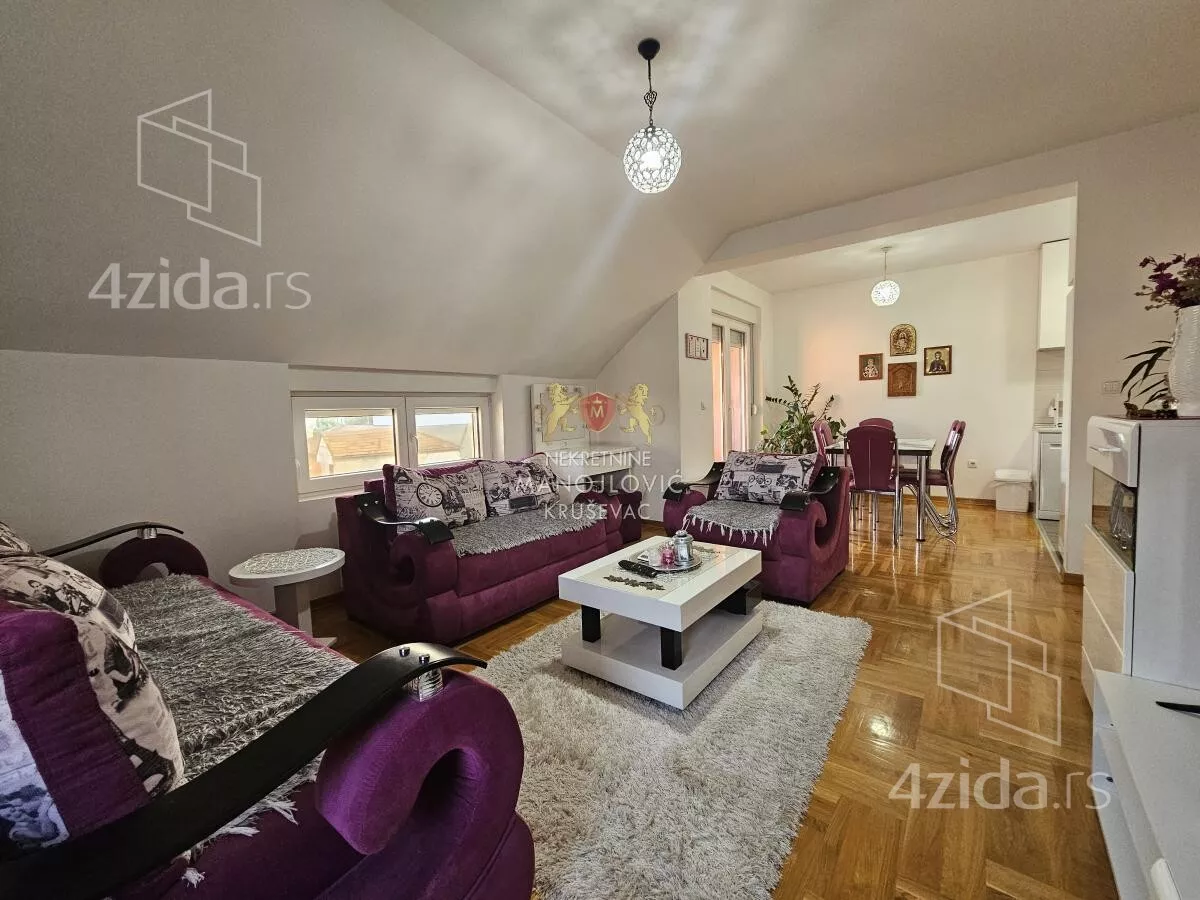 Dvoiposoban stan | 4zida