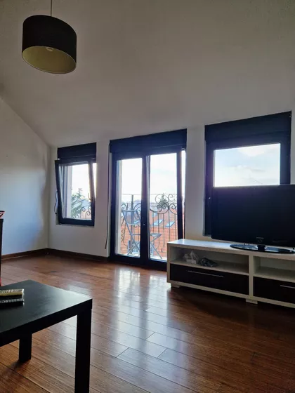 Učiteljsko Naselje | 4zida.rs