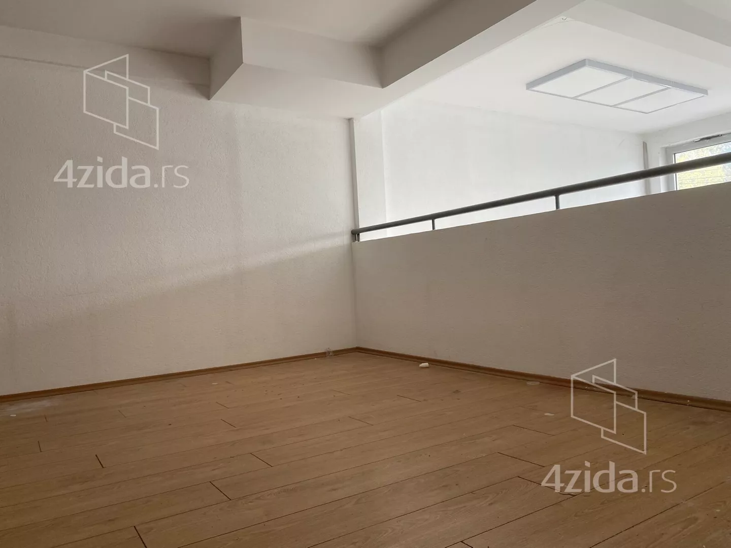 Lokal | 4zida